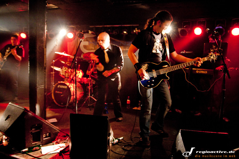 DragStrip (live in Hamburg, 2011)