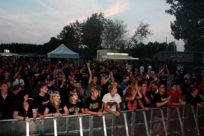 opener gefunden und bestätigt - S Geht eröffnen das Bolzrock Festival 2011 